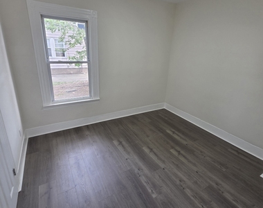 15 Walnut Street - Photo Thumbnail 12