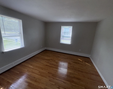 752 New Britain Avenue - Photo Thumbnail 9