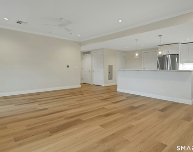 340 Heights Road - Photo Thumbnail 3