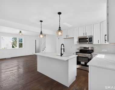 11 Stratfield Place - Photo Thumbnail 7