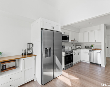 500 Glendale Avenue - Photo Thumbnail 34