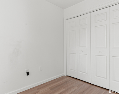 500 Glendale Avenue - Photo Thumbnail 12