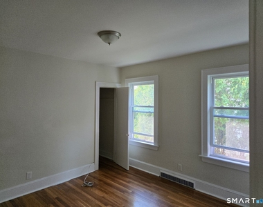 921 Cooke Street - Photo Thumbnail 8
