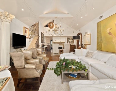 281 Pequot Avenue - Photo Thumbnail 4