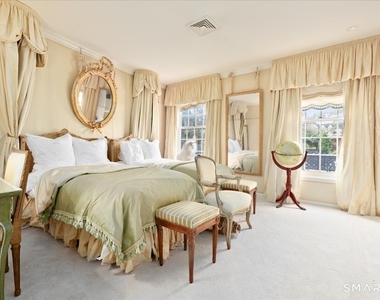 281 Pequot Avenue - Photo Thumbnail 17