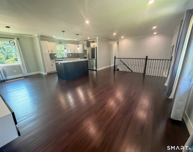 17 Kingsbury Road - Photo Thumbnail 8