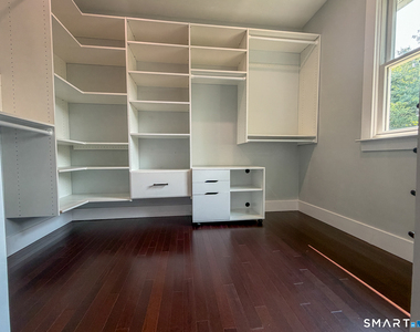 17 Kingsbury Road - Photo Thumbnail 16