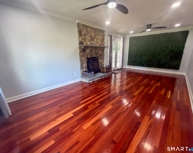 17 Kingsbury Road - Photo Thumbnail 2