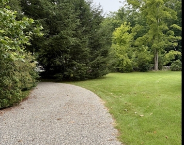 320 Valley Road - Photo Thumbnail 10