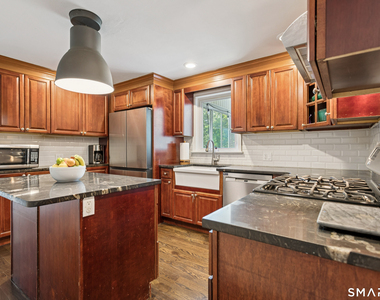 111 Mill Hill Road - Photo Thumbnail 17