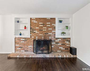111 Mill Hill Road - Photo Thumbnail 10