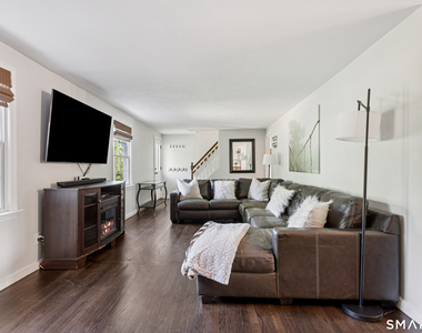 111 Mill Hill Road - Photo Thumbnail 11
