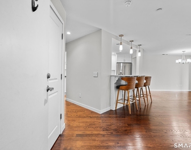 95 Harbour Close - Photo Thumbnail 4