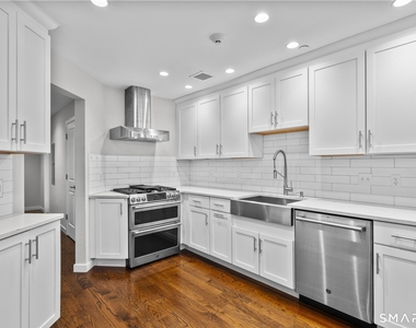 95 Harbour Close - Photo Thumbnail 13