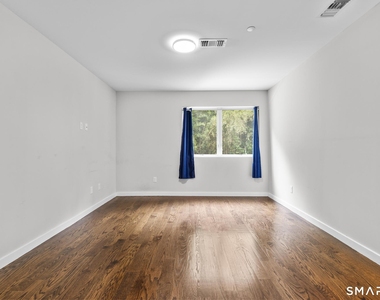 95 Harbour Close - Photo Thumbnail 27