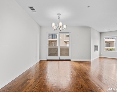 95 Harbour Close - Photo Thumbnail 10