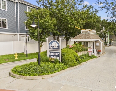 95 Harbour Close - Photo Thumbnail 2