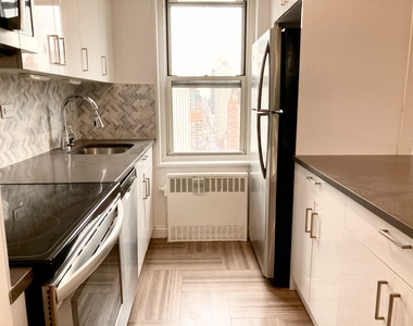 747 10th Avenue - Photo Thumbnail 4