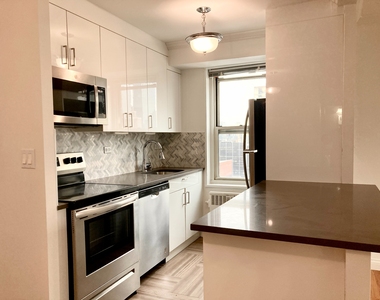 747 10th Avenue - Photo Thumbnail 2