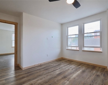 401 Brinton Ave - Photo Thumbnail 10