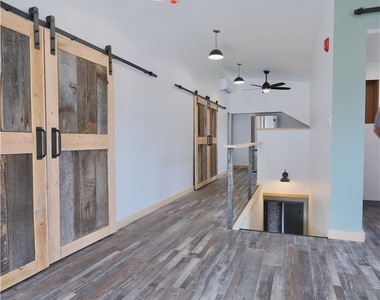 401 Brinton Ave - Photo Thumbnail 4