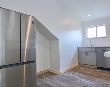401 Brinton Ave - Photo Thumbnail 18