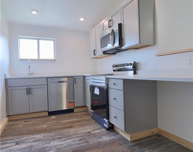 401 Brinton Ave - Photo Thumbnail 15