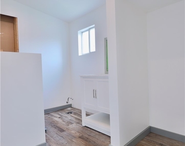401 Brinton Ave - Photo Thumbnail 8