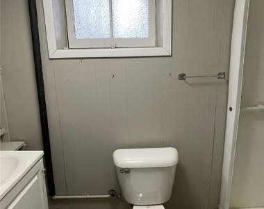 239 Ormond Ave - Photo Thumbnail 12
