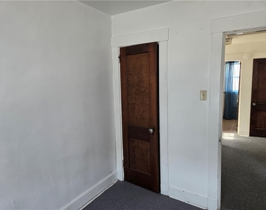 350 Coltart Ave - Photo Thumbnail 5