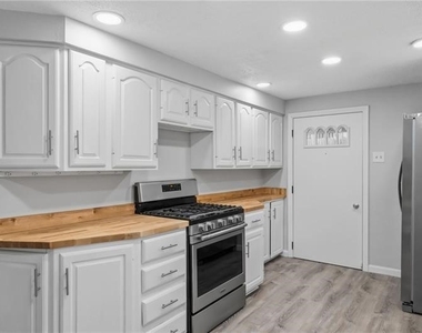 228 Sylvan Walk - Photo Thumbnail 10