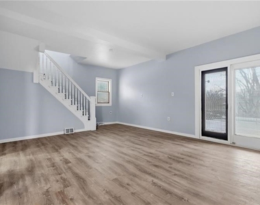 228 Sylvan Walk - Photo Thumbnail 2