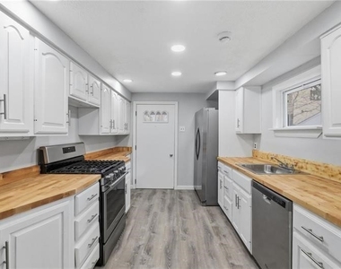 228 Sylvan Walk - Photo Thumbnail 9