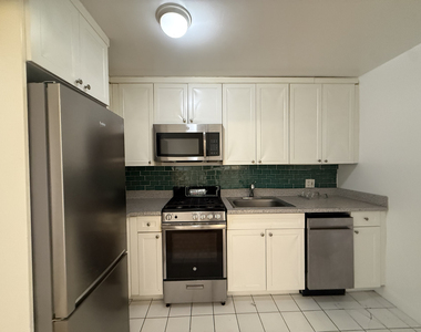 516 East 80th Street - Photo Thumbnail 4