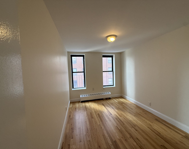 516 East 80th Street - Photo Thumbnail 5