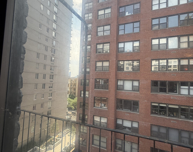 516 East 80th Street - Photo Thumbnail 6
