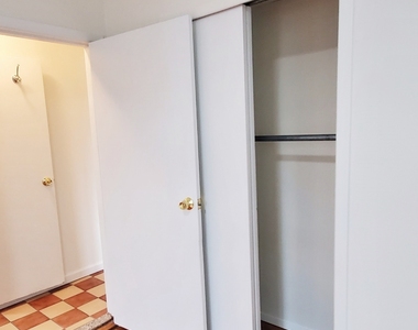 25-20 Ditmars Boulevard - Photo Thumbnail 15