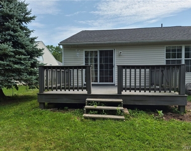 113 Braintree Drive - Photo Thumbnail 3
