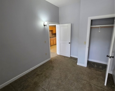 256 State Street - Photo Thumbnail 7
