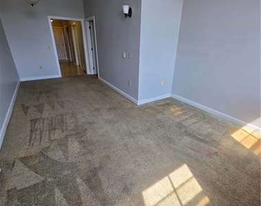 256 State Street - Photo Thumbnail 3