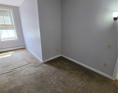 256 State Street - Photo Thumbnail 6