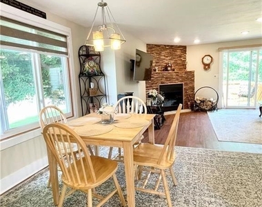 8423 Bubbling Springs Drive - Photo Thumbnail 16