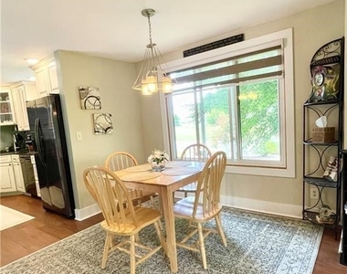 8423 Bubbling Springs Drive - Photo Thumbnail 12