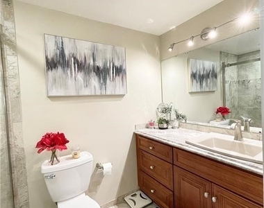 8423 Bubbling Springs Drive - Photo Thumbnail 28