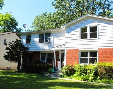 140 Ayrault Drive - Photo Thumbnail 8