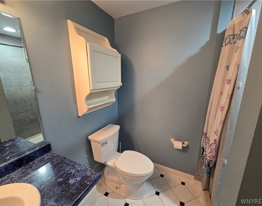 161 Foxpoint W - Photo Thumbnail 20