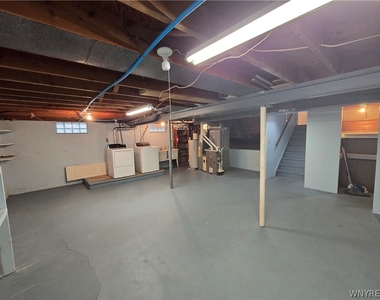 161 Foxpoint W - Photo Thumbnail 29