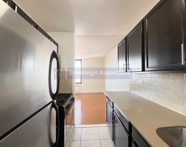 3333 Broadway - Photo Thumbnail 3