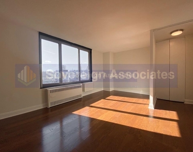 3333 Broadway - Photo Thumbnail 4
