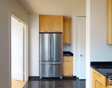 West 87th Street - Photo Thumbnail 7